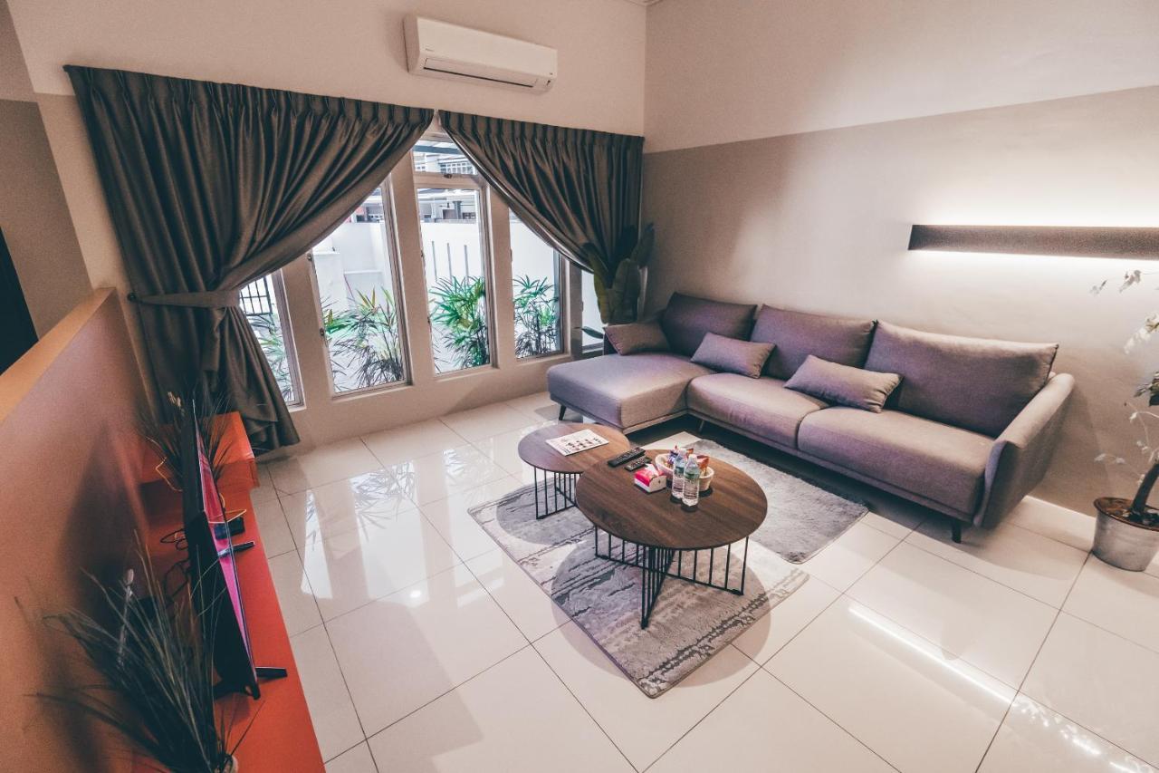 J Residence Бантинг Экстерьер фото